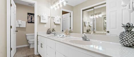 Condo, 2 Bedrooms, Resort View (D205) | Bathroom