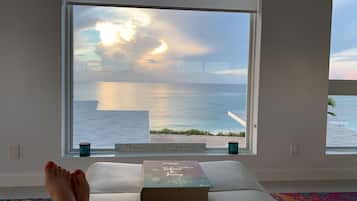 Deluxe Penthouse | Beach/ocean view