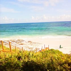 Playa privada, arena blanca