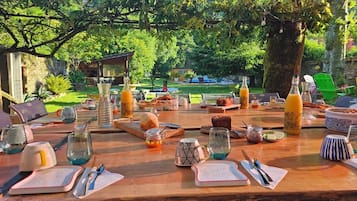Desayuno continental incluido todos los días