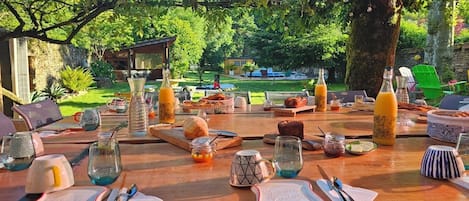 Gratis kontinental frukost varje dag