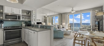 Majestic Sun Beach Resort by Panhandle Getaways