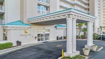 Apartment (1 Bedroom) | Exterior