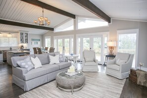 House, 5 Bedrooms, Kitchen | Living area