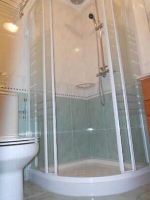 Towels, toilet paper