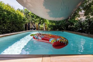 Piscine extérieure, piscine chauffée