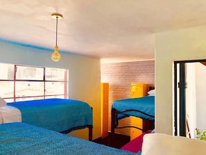 Dortoir partagé de base | 1 chambre, literie hypoallergénique, bureau