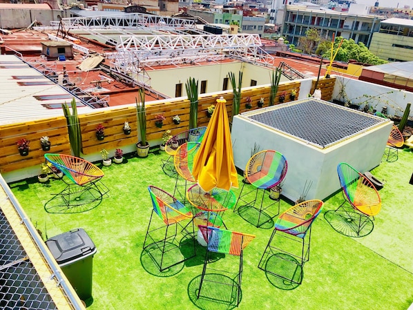 Chambre de base avec lits jumeaux | Aire de séjour