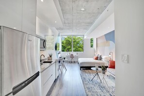 TV connectée de 49 pouces avec chaînes thématiques, télévision, Netflix