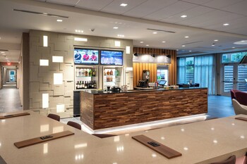 Restaurant on-premise at Courtyard by Marriott Charleston-North Charleston