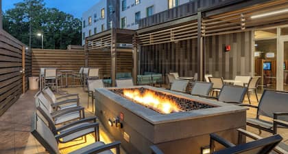 Courtyard by Marriott Charleston-North Charleston