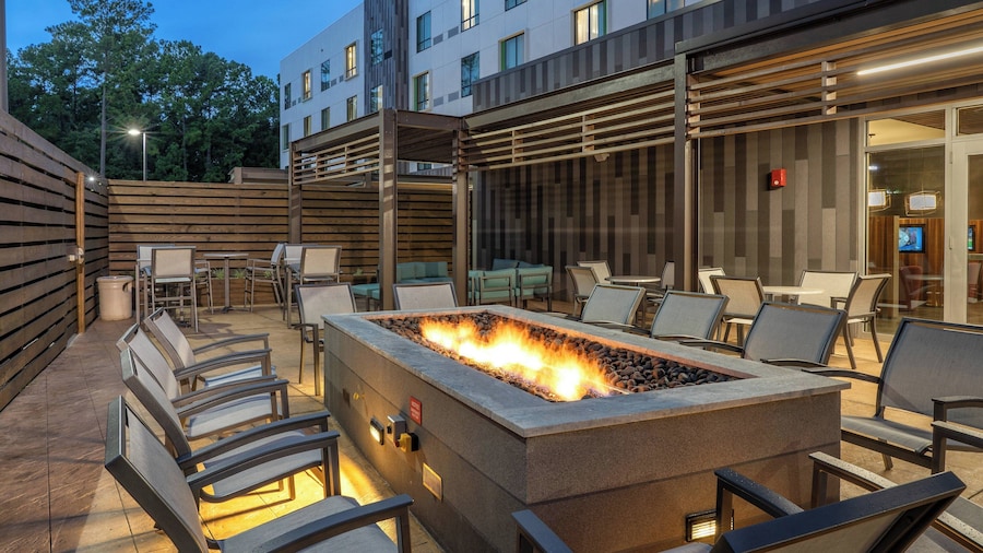 Courtyard by Marriott Charleston-North Charleston