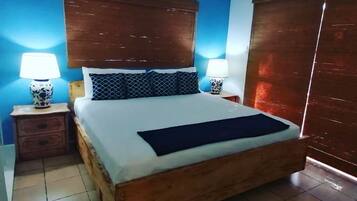 Suite Deluxe | Caja fuerte, wifi gratis, ropa de cama