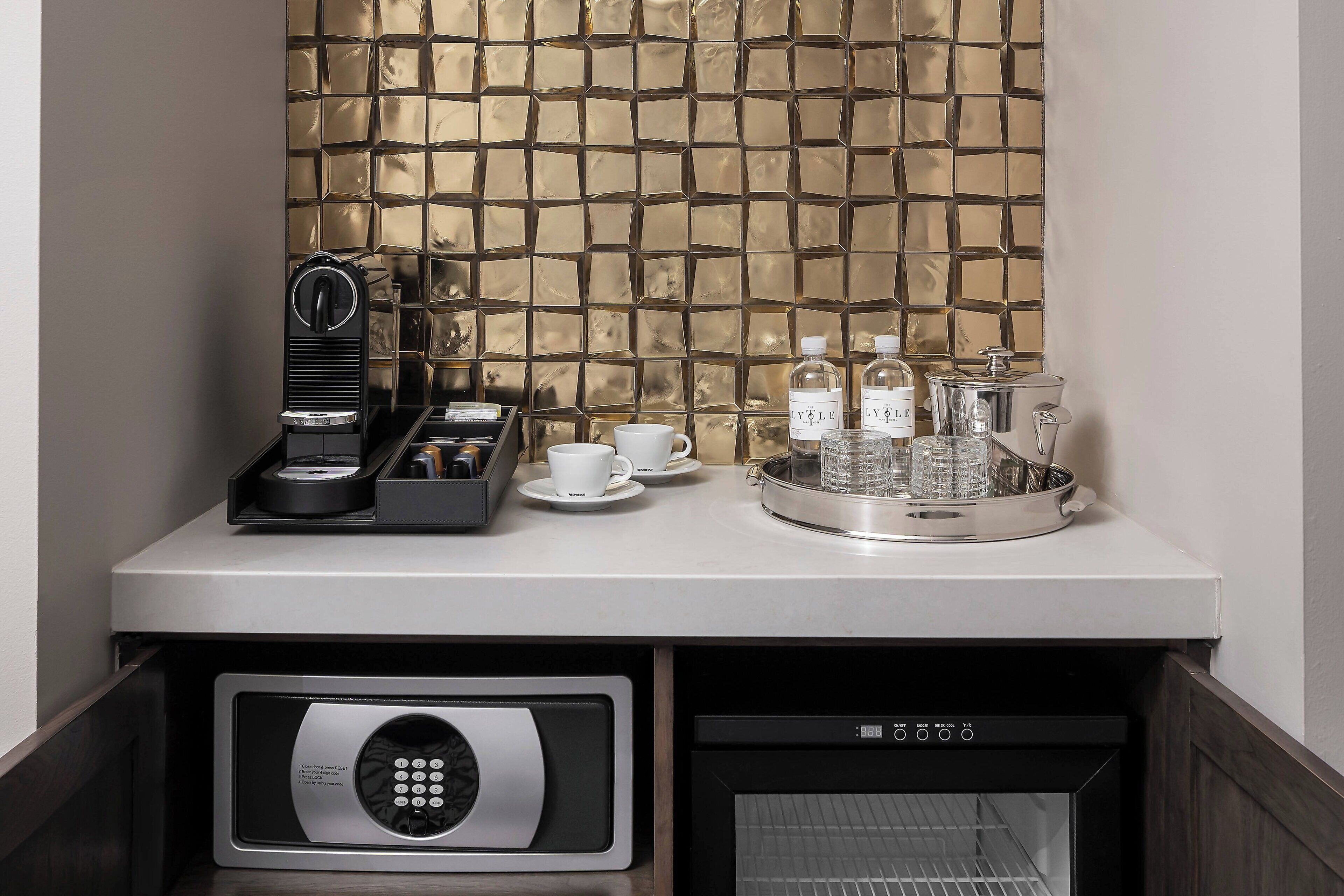 1 bedroom, frette italian sheets, premium bedding, pillow-top beds