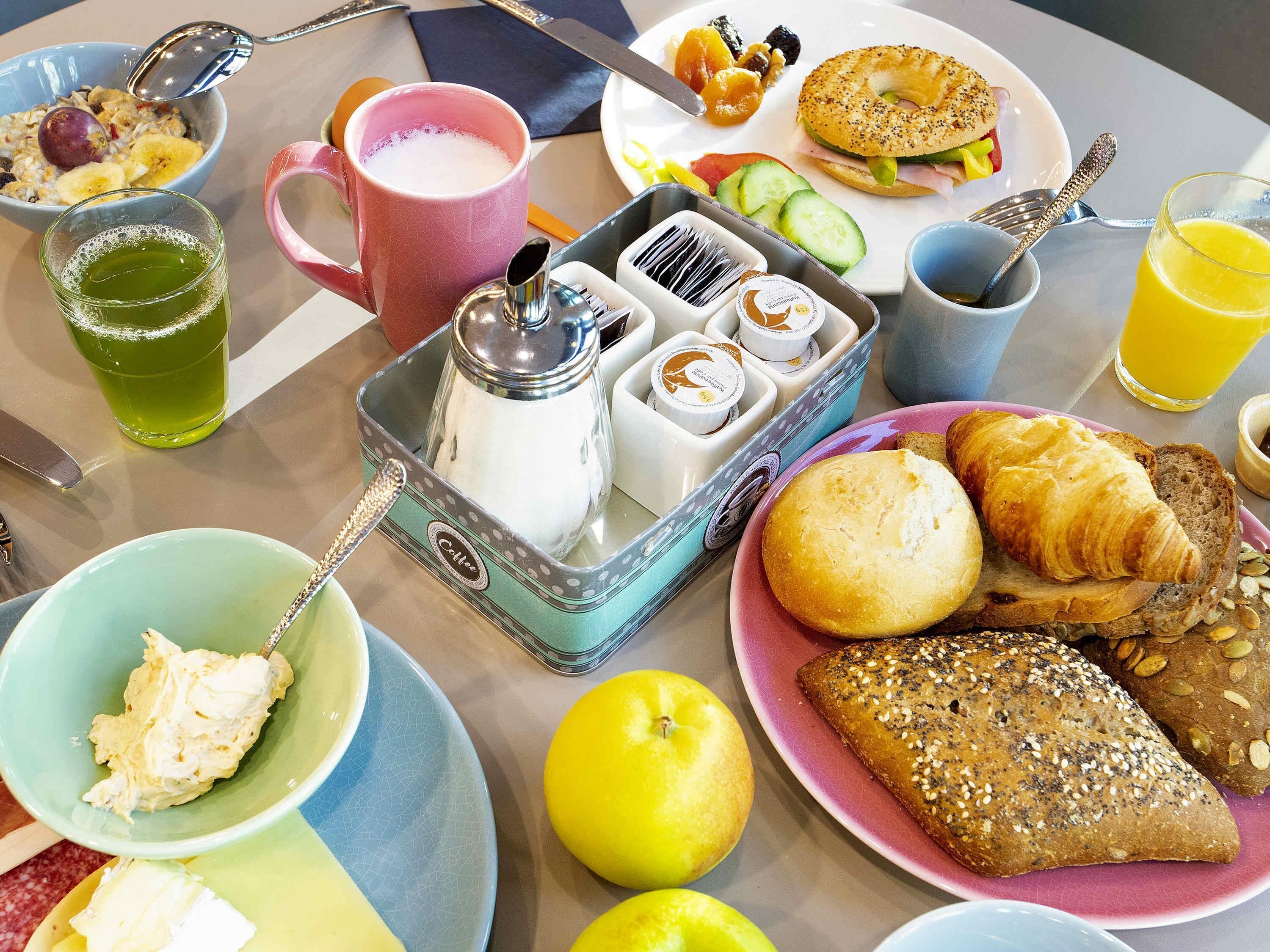 Daily buffet breakfast for a fee