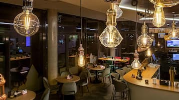 Bar (in der Unterkunft)