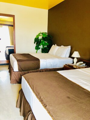 Caja de seguridad en la habitación y decoración personalizada 