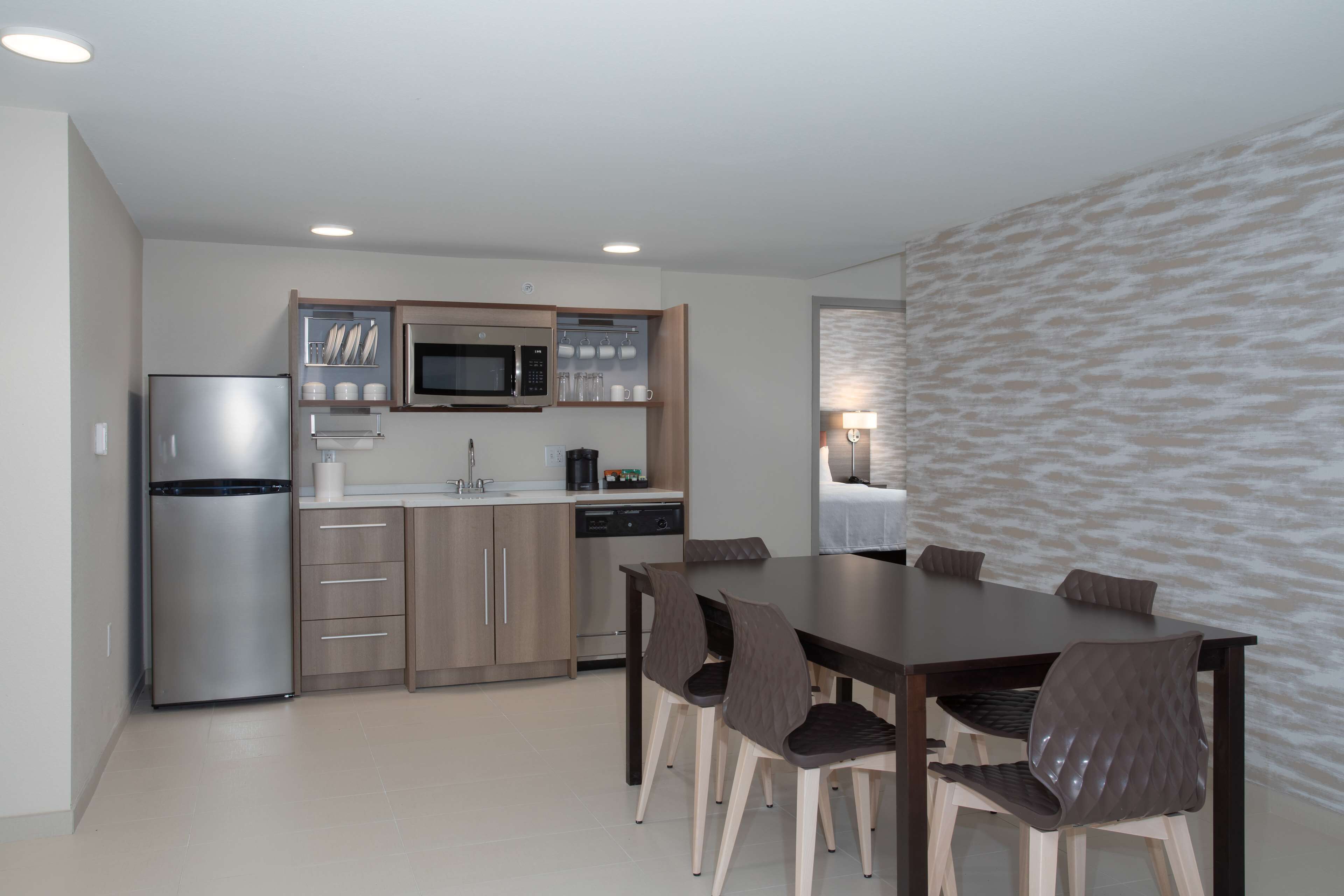 suite, 2 bedrooms, non smoking | private kitchen | full-sized fridge, microwave, dishwasher, coffee/tea maker