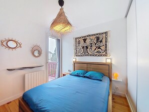 1 bedroom, iron/ironing board, free Internet