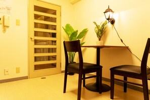 Standard Double Room | Desk, iron/ironing board, free WiFi - Primavera Kamata 303 (Tokyo)