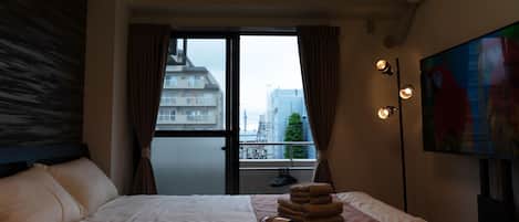 Standard-huoneisto | Työpöytä, silitysrauta/-lauta, ilmainen Wi-Fi