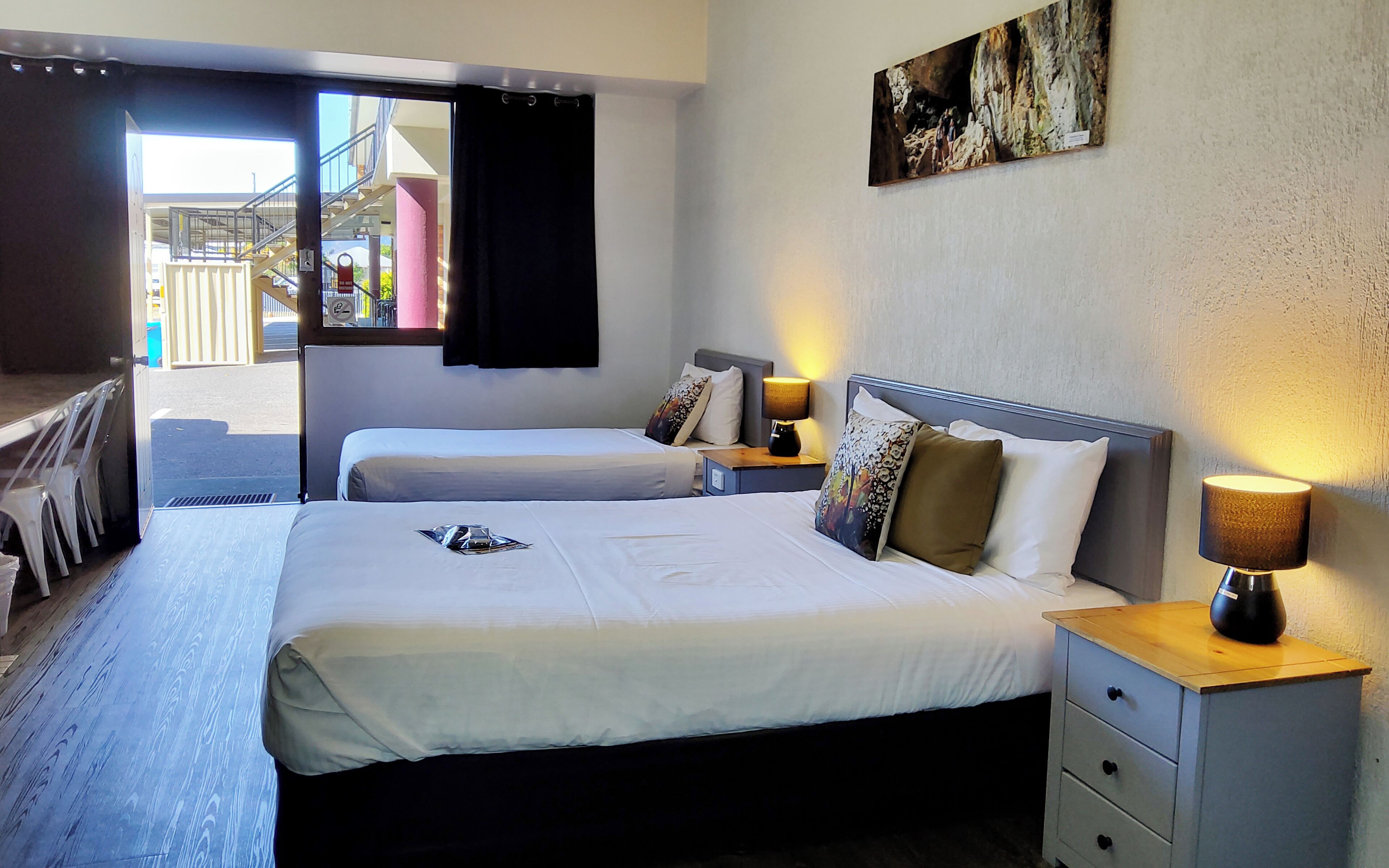 pet friendly twin room | 1 bedroom, desk, laptop workspace, blackout curtains