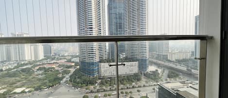 Apartemen Mewah, 1 kamar tidur, pemandangan kota, menara | Pemandangan balkon