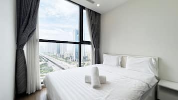 Luxury Apartment, 1 Bedroom, City View, Tower | 3 bilik tidur, cadar kapas Mesir, peralatan tempat tidur premium