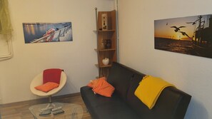 Télévision, lecteur de DVD, chaîne hi-fi