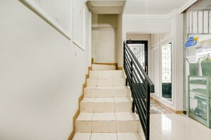 Interior - OYO 1043 Sofie Syariah (Sidoarjo)