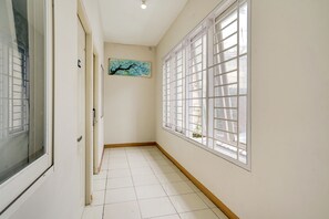 Interior - OYO 1043 Sofie Syariah (Sidoarjo)