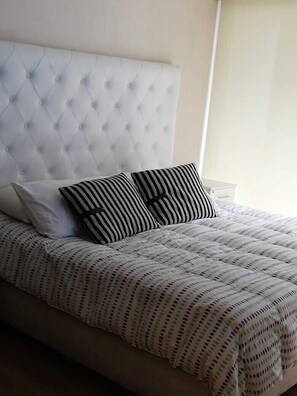 Apartamento urbano | Ferros/tábuas de passar roupa, Wi-Fi de cortesia, roupa de cama