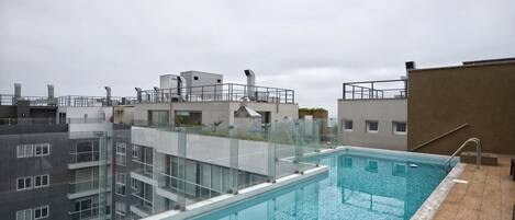 2 indoor pools