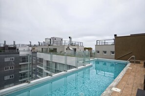 2 piscinas internas