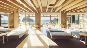 Lobby sitting area - il azzurri (Nishiizu)
