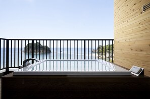 Jetted tub - il azzurri (Nishiizu)