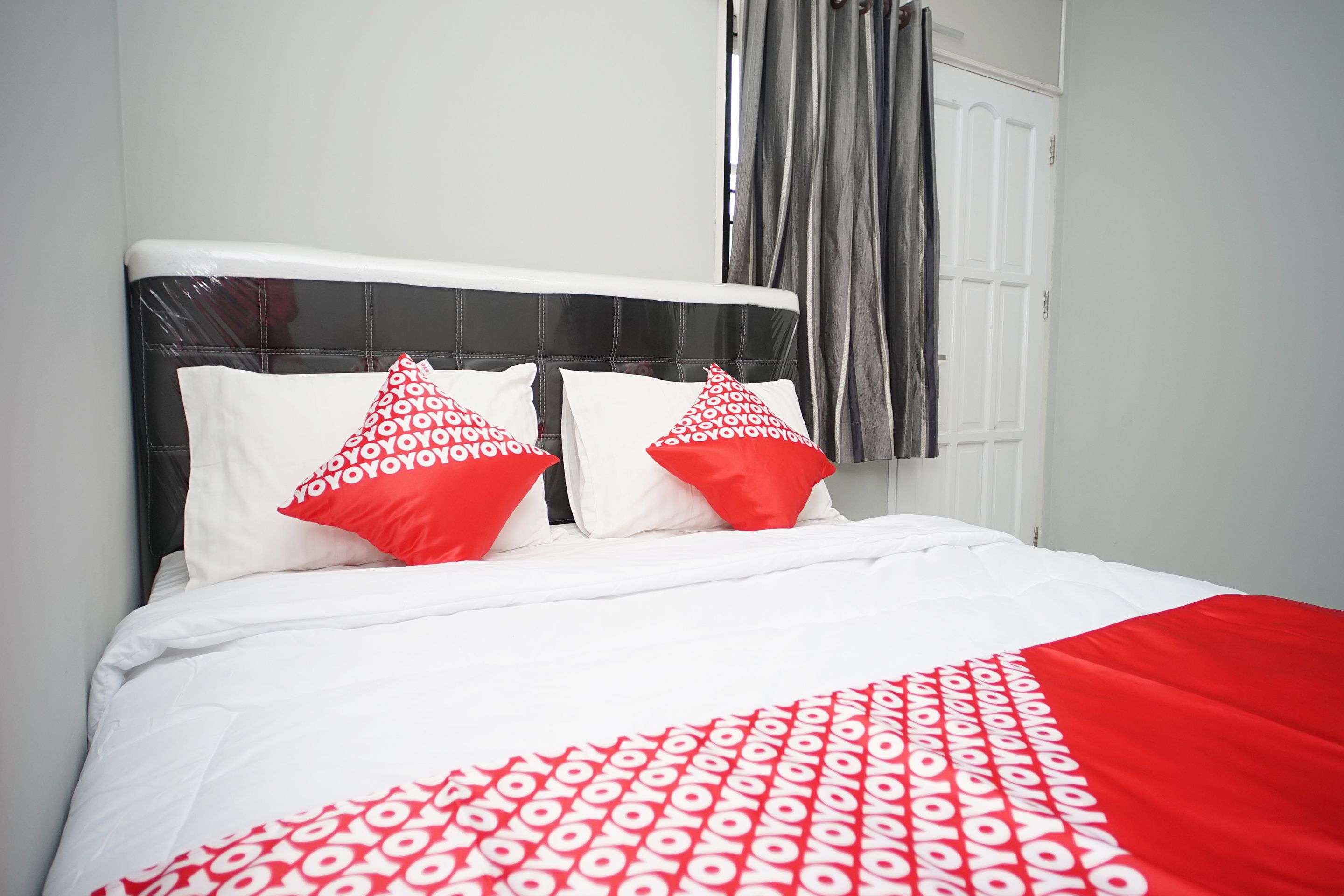 Deluxe Double Room | Free WiFi, bed sheets