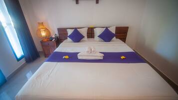 Deluxe Double Room | Desk, blackout curtains, soundproofing, free WiFi