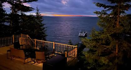 Burt Lake Waterfront Lakehouse