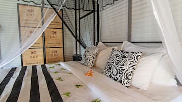 1 bedroom, Egyptian cotton sheets, premium bedding, minibar