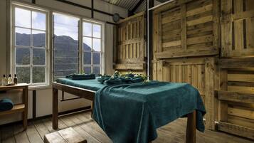 Sauna, Whirlpool, Dampfbad, Thermalbad/Mineralquelle