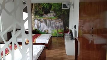 Basic Shared Dormitory | Free WiFi
