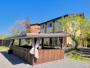 Área de parrillas y picnic