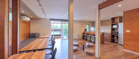 Exclusive Cottage | Living area | Flat-screen TV, fireplace