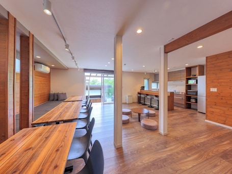 Exclusive Cottage | Living area | Flat-screen TV, fireplace