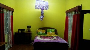 Comfort Double Room, Private Bathroom | Iron/ironing board, free cribs/infant beds, rollaway beds, WiFi - Villa Ravo (Antananarivo)