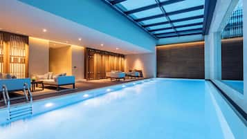 Una piscina techada