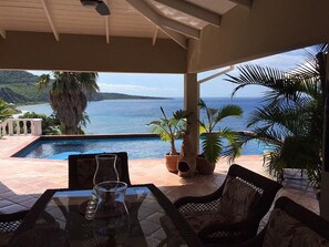 Outdoor dining - Oceanfront Luxury. Spectacular Sunsets and Mountain View. HHI Featured. Avalon. (Old Town)