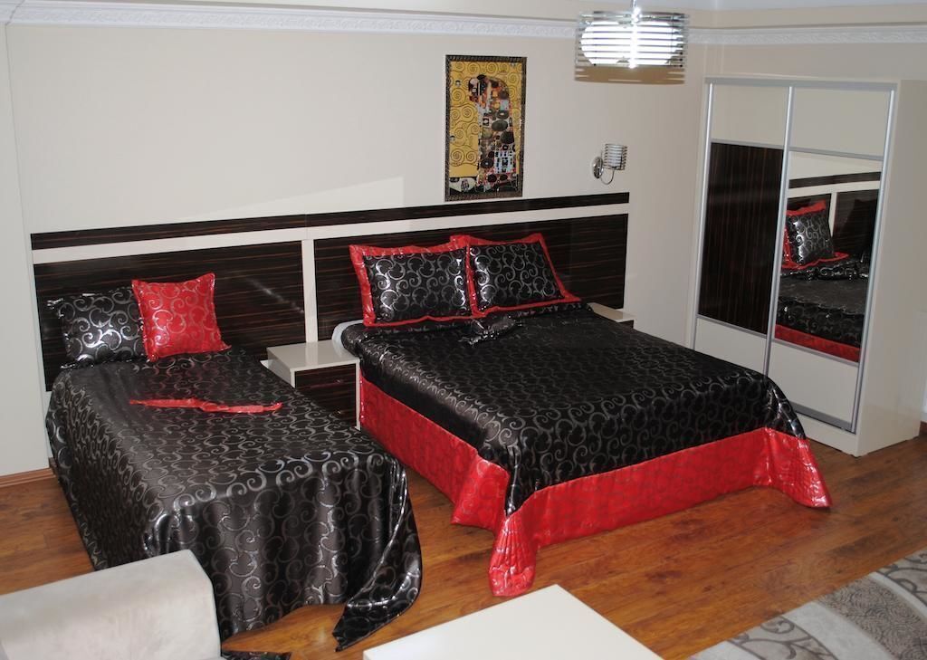 Premium bedding, minibar, in-room safe, individually decorated