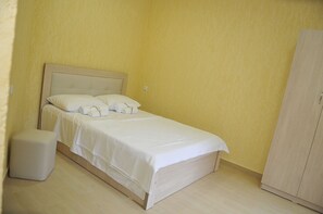 Phòng đôi tiện nghi đơn giản | Quang cảnh từ phòng